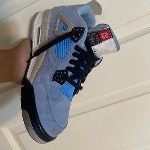 Jordan 4s university blue